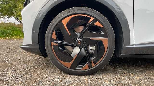 CUPRA Tavascan