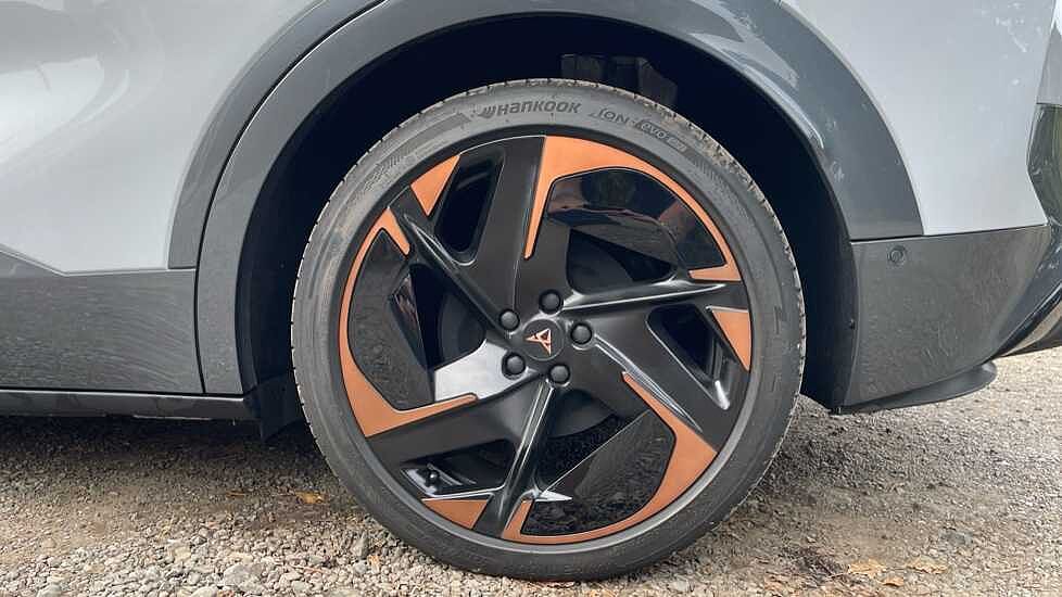 CUPRA Tavascan