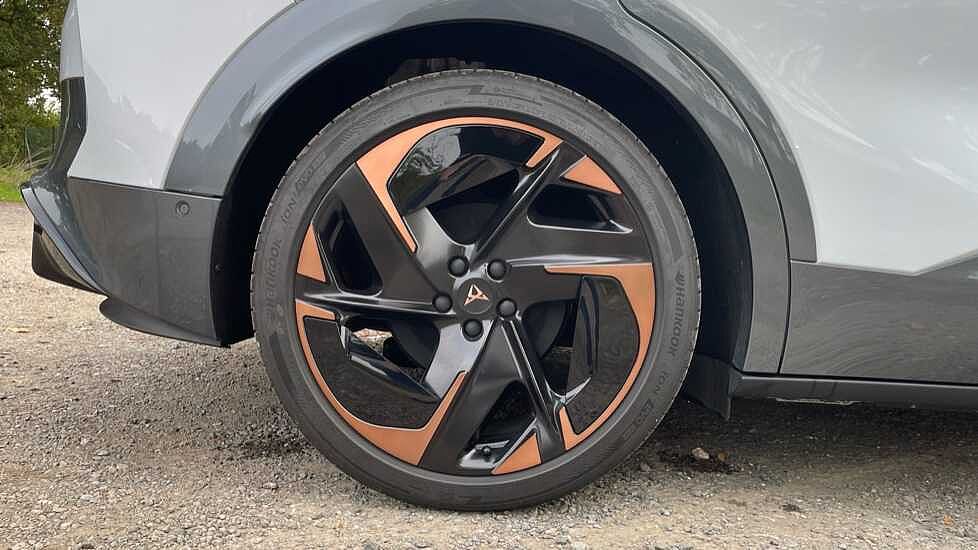 CUPRA Tavascan