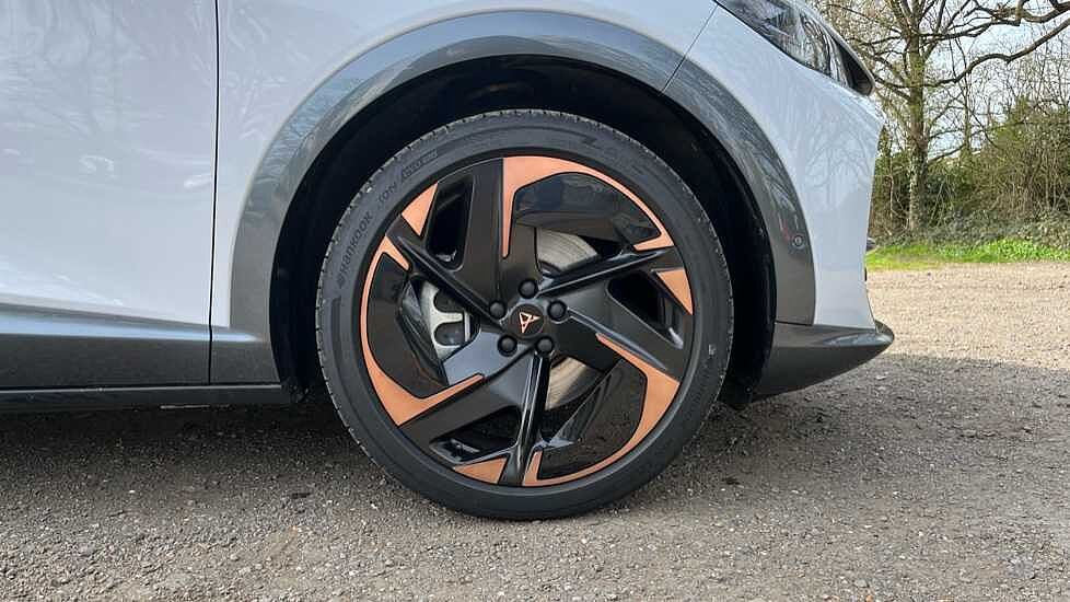CUPRA Tavascan