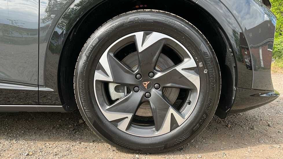 CUPRA Tavascan