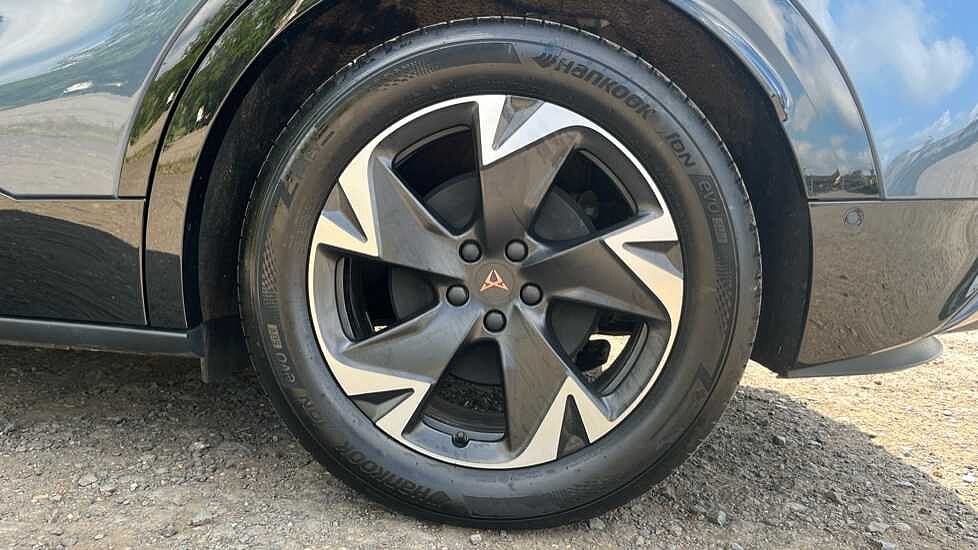 CUPRA Tavascan