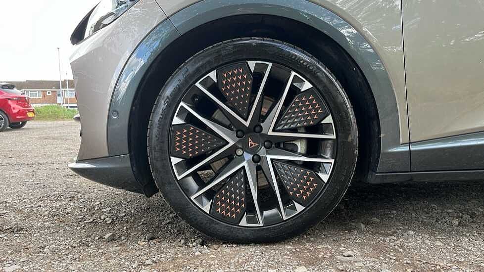 CUPRA Tavascan